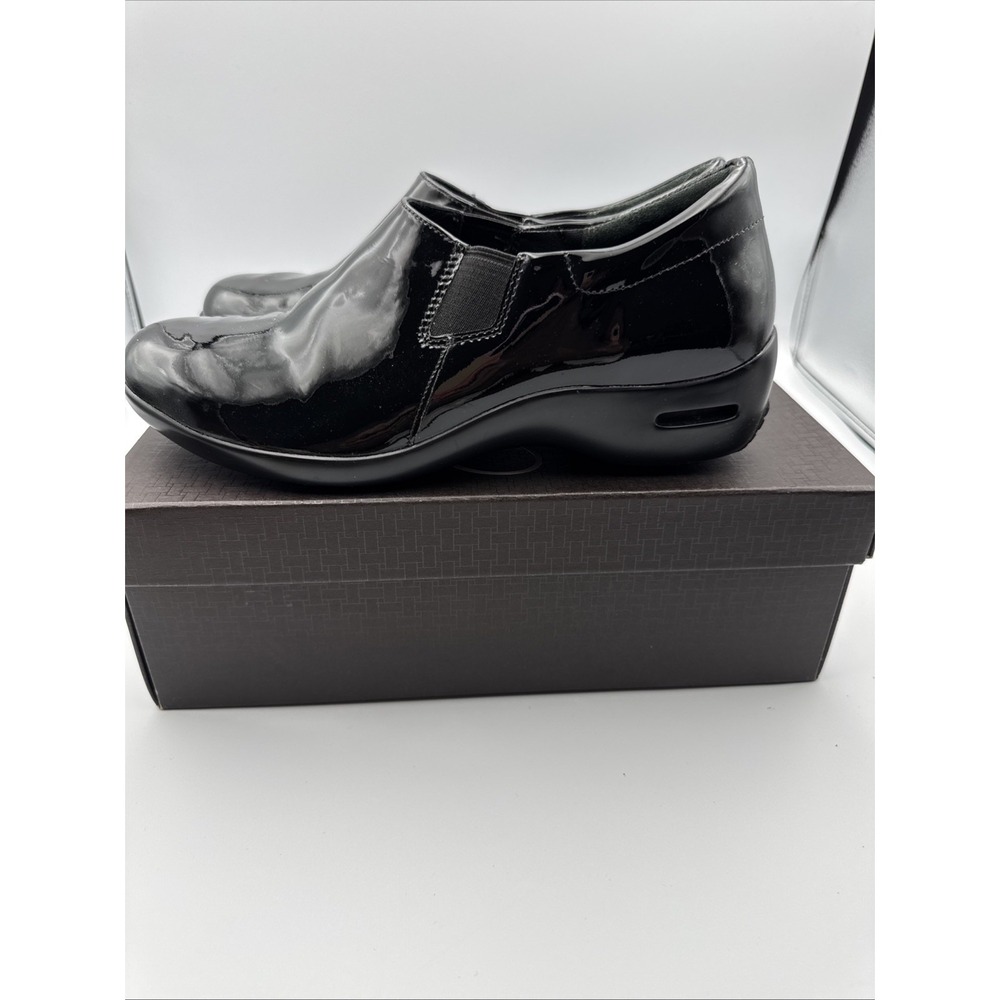 Cole Haan Women Clog 8B Black Patent Leather Pull On WaterProof Comfort Shoes - Picture 3 of 8